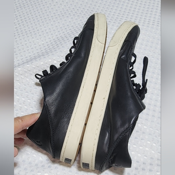 OLUKAI GUC MENS SIZE 8.5 BLACK LEATHER LACEUP CASUAL SNEAKERS SHOES - Picture 10 of 12